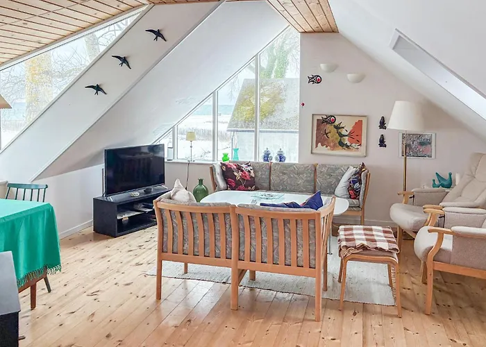 Stunning In With House Sea View Nyaraló *