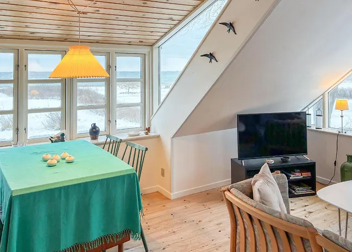 Nyaraló Stunning In With House Sea View Tranekær